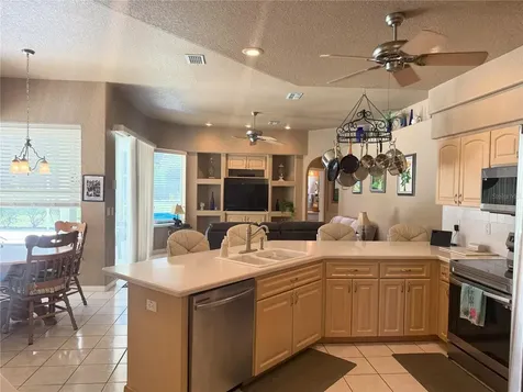 7552 River Country Drive Weeki Wachee FL 34607