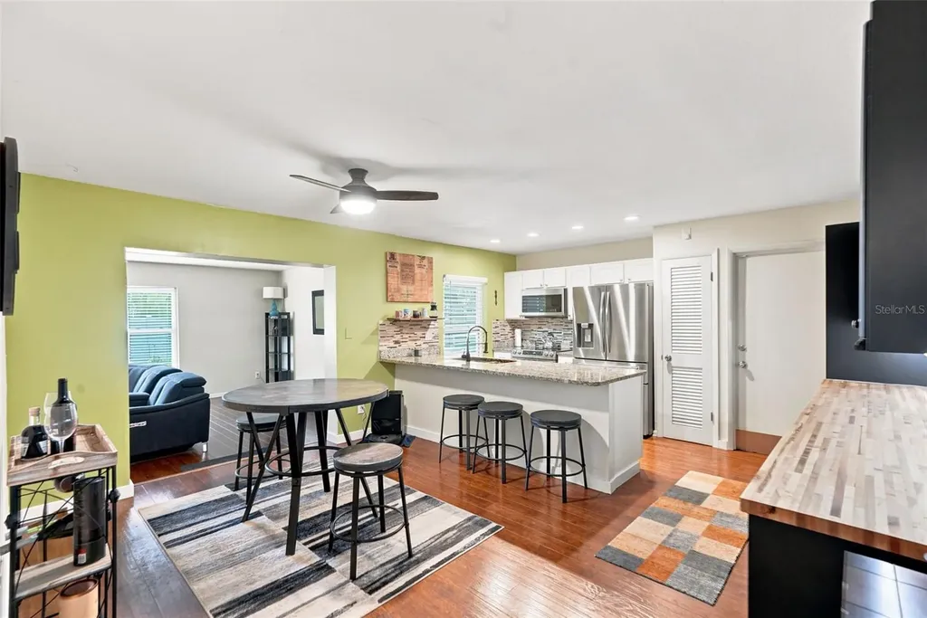 1901 E Diana Street Tampa FL 33610