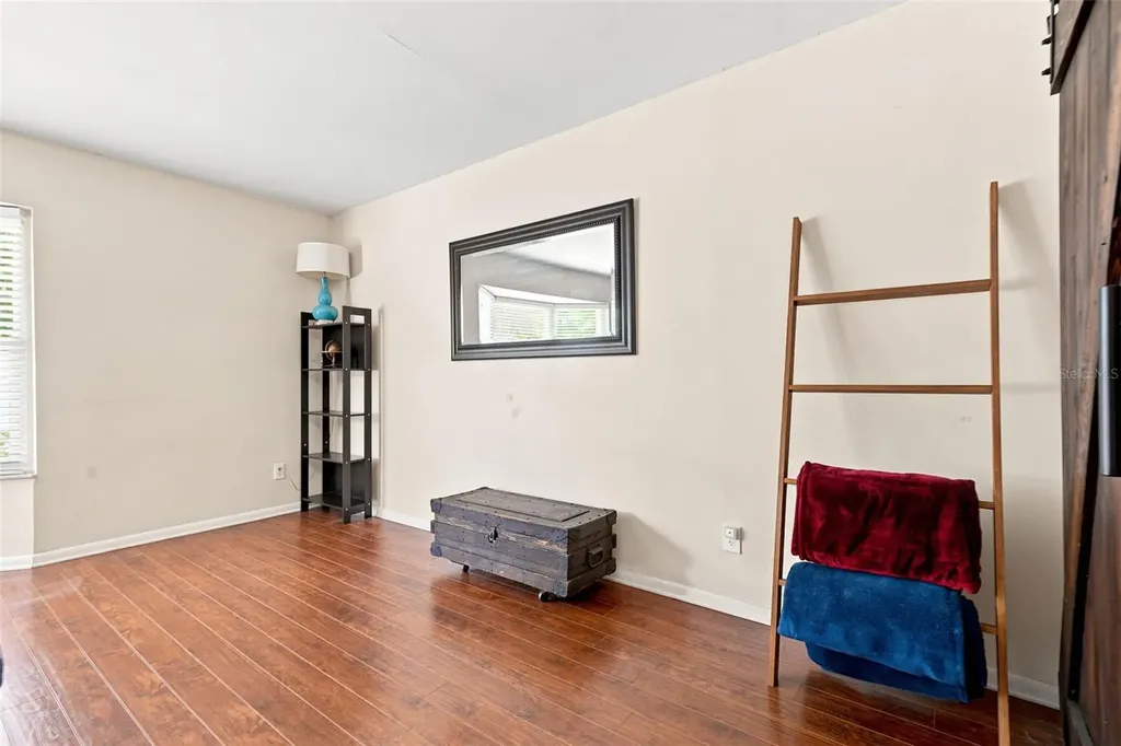 1901 E Diana Street Tampa FL 33610