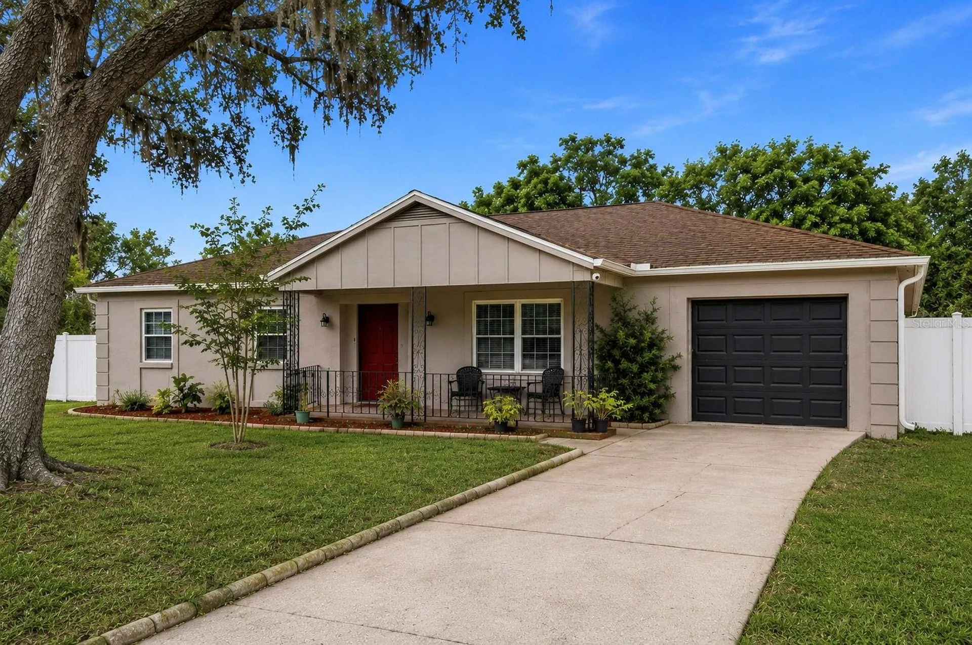 1901 E Diana Street Tampa FL 33610