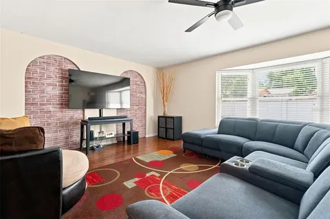 1901 E Diana Street Tampa FL 33610