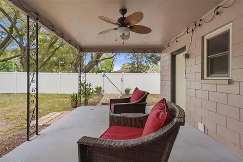 1901 E Diana Street Tampa FL 33610