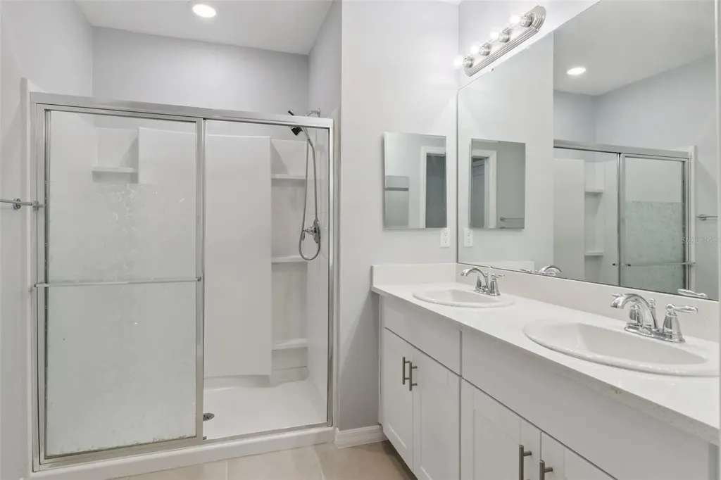 309 Citrine Loop Kissimmee FL 34758