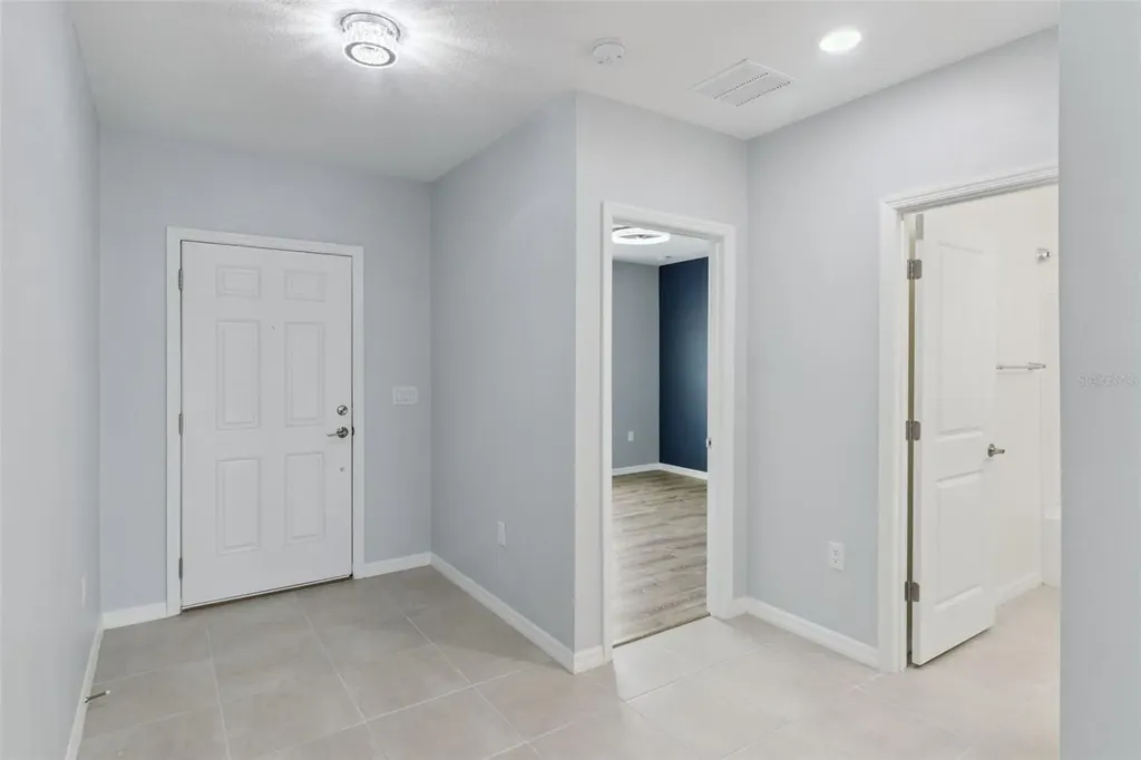 309 Citrine Loop Kissimmee FL 34758