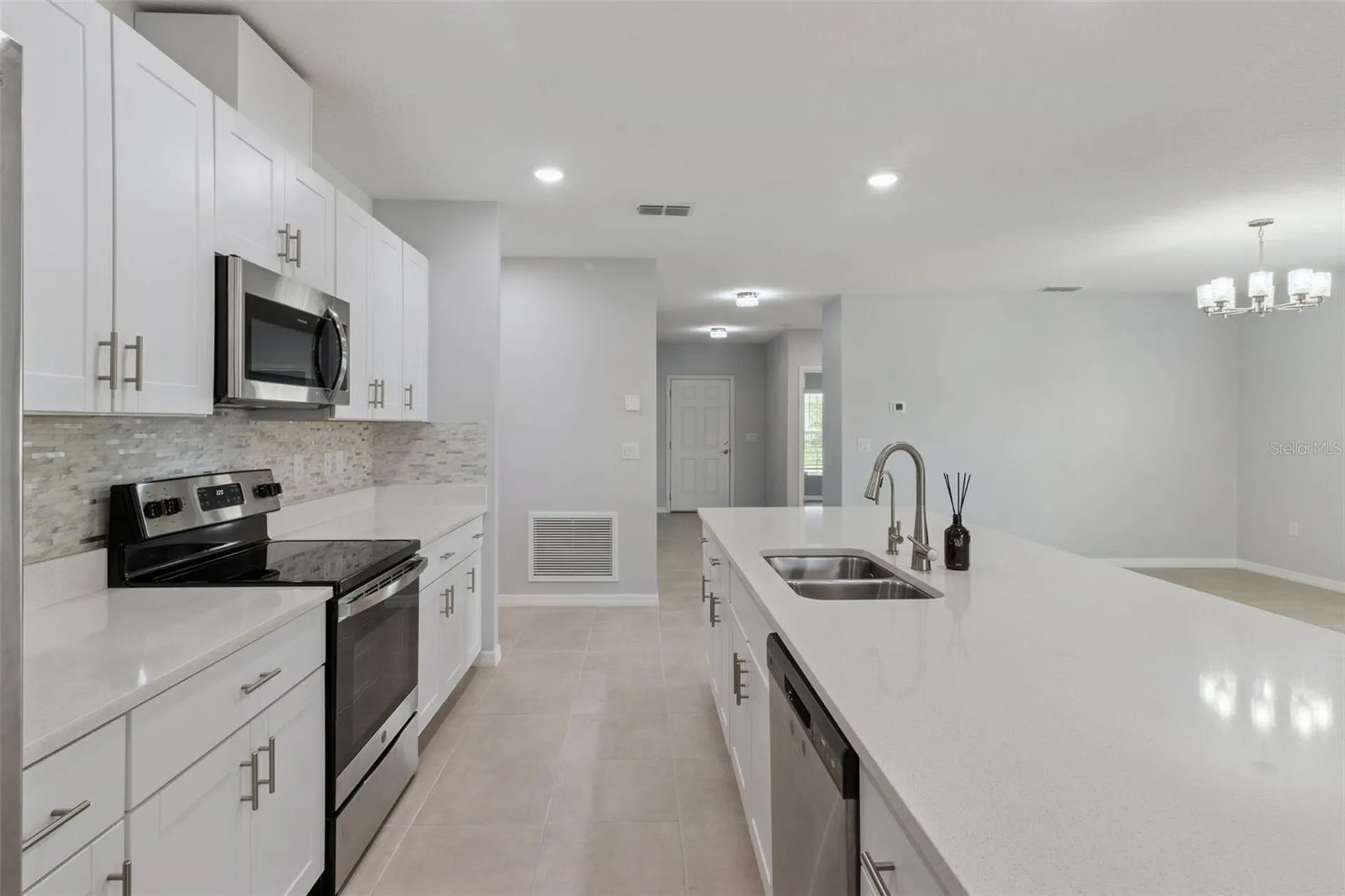 309 Citrine Loop Kissimmee FL 34758