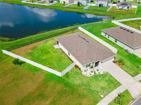 309 Citrine Loop Kissimmee FL 34758