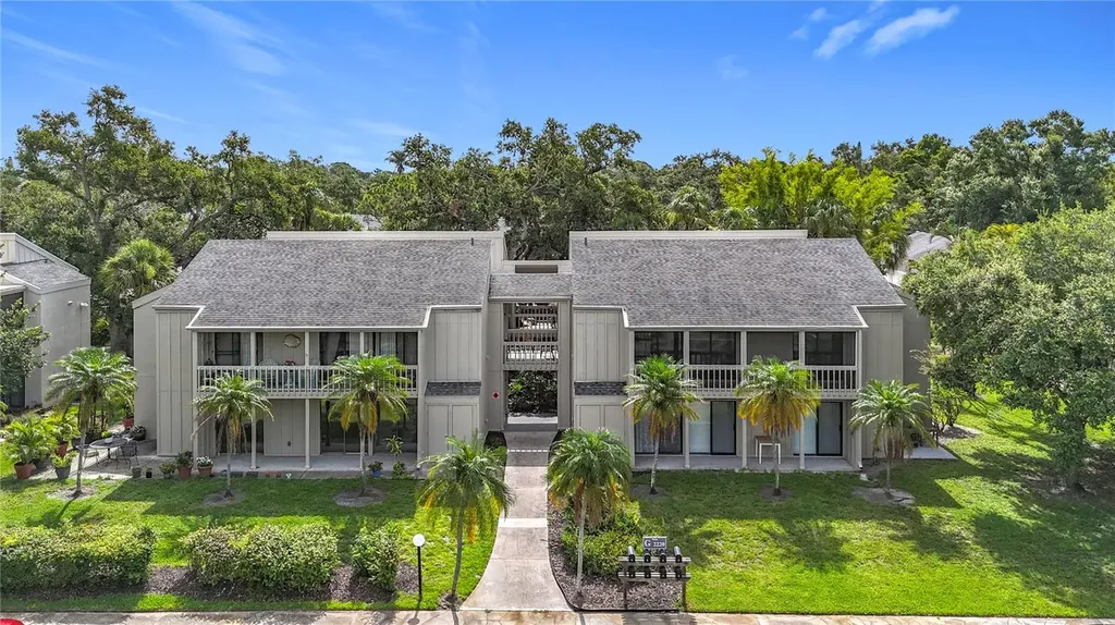 2220 Bahia Vista Street Sarasota FL 34239