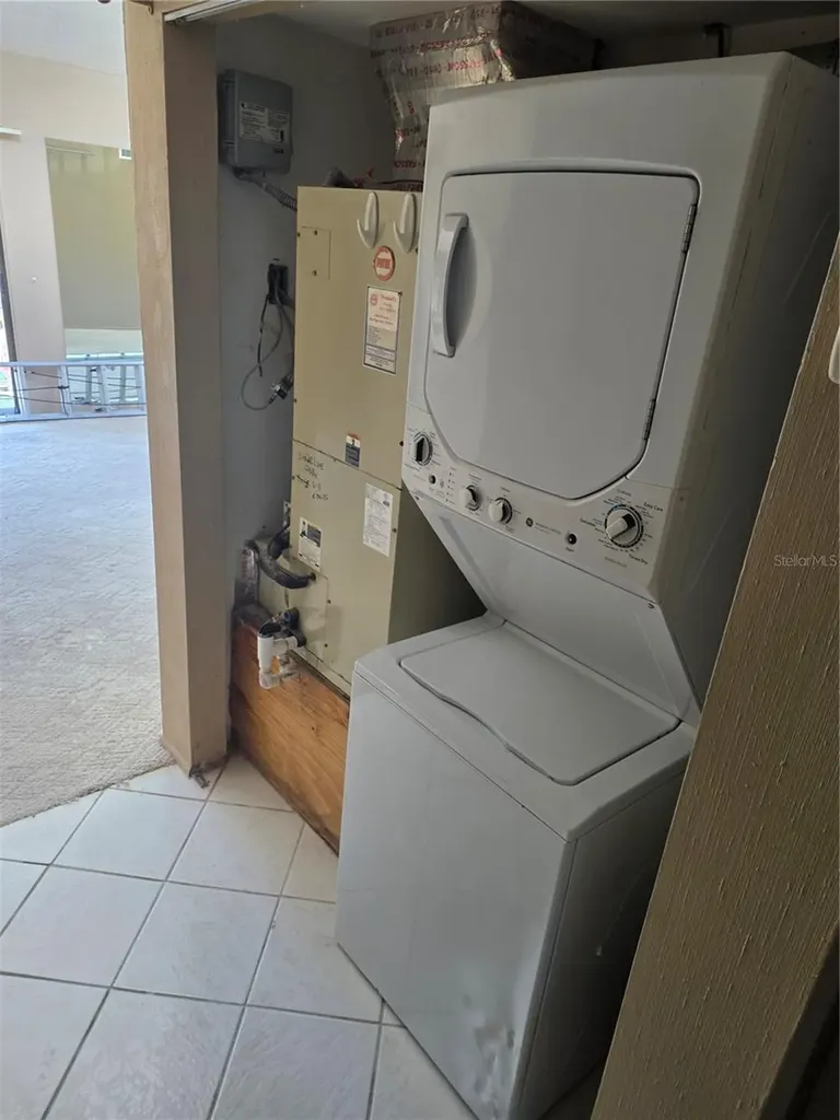 2220 Bahia Vista Street Sarasota FL 34239