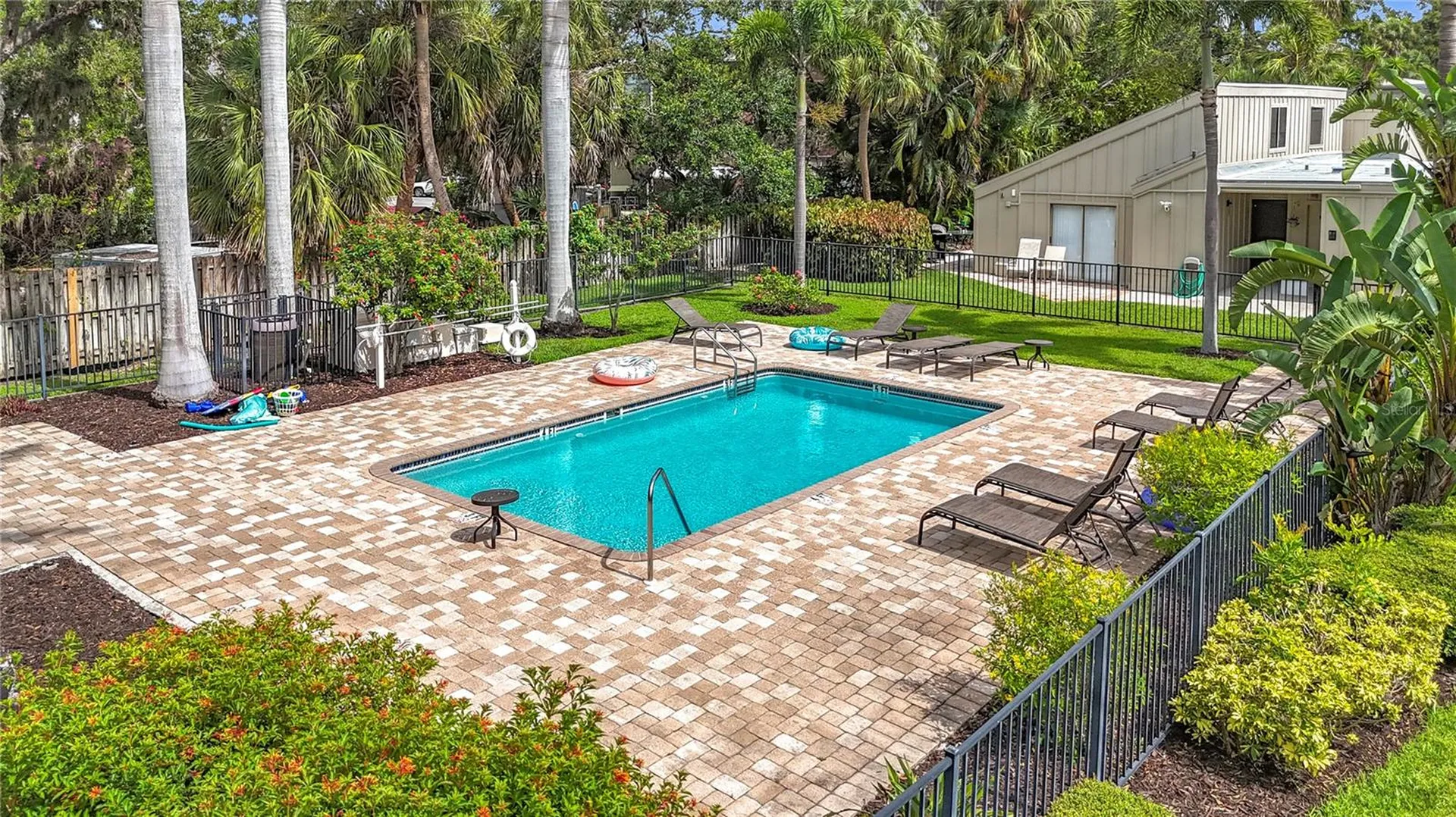 2220 Bahia Vista Street Sarasota FL 34239