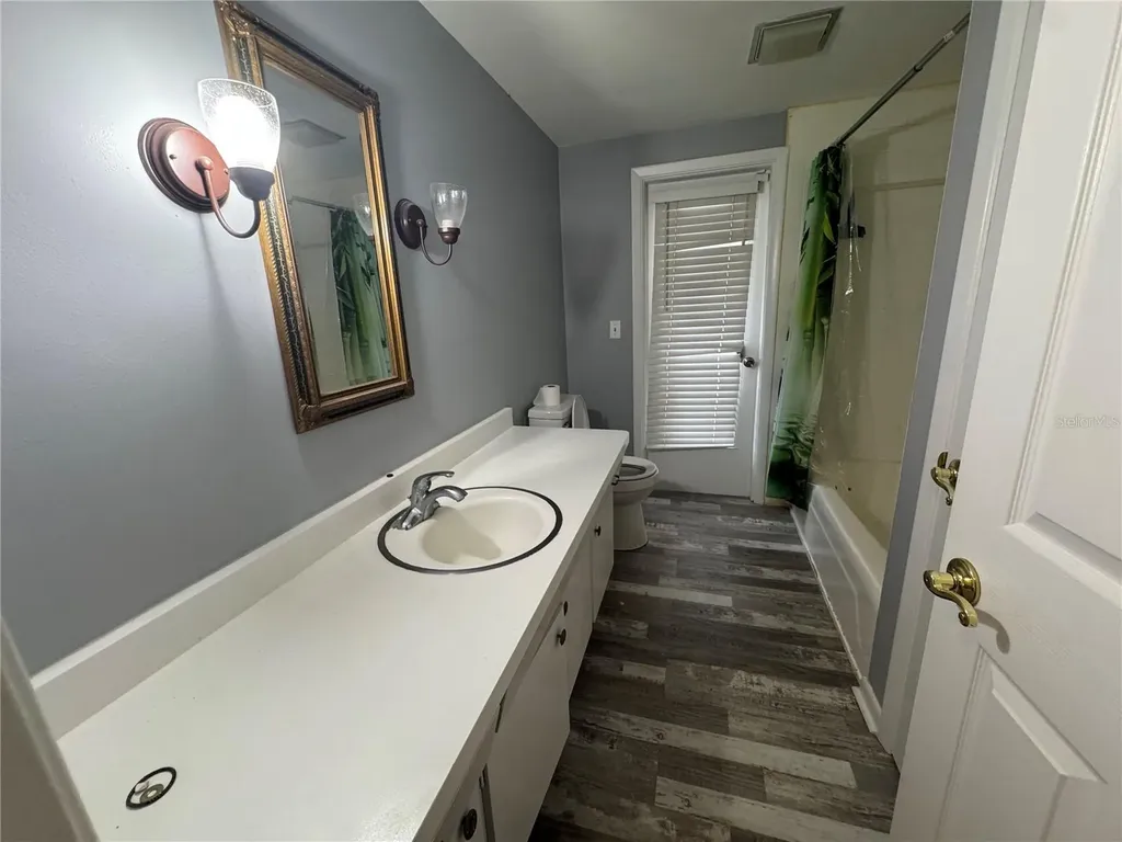 907 S Florida Avenue Tarpon Springs FL 34689