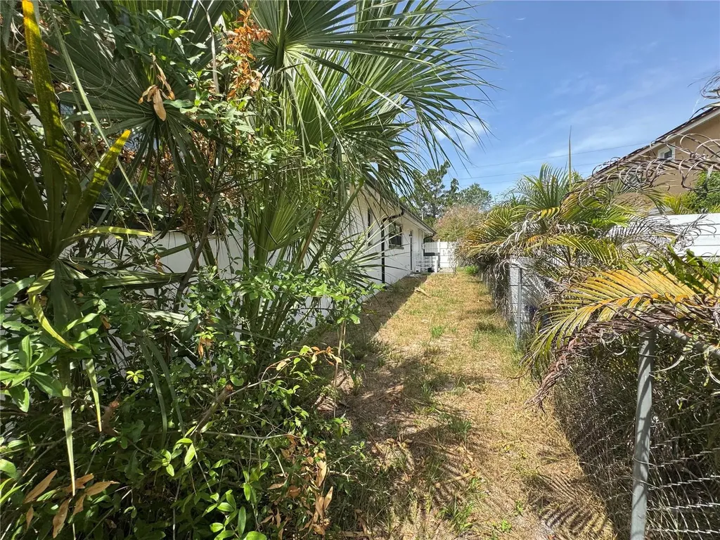 907 S Florida Avenue Tarpon Springs FL 34689