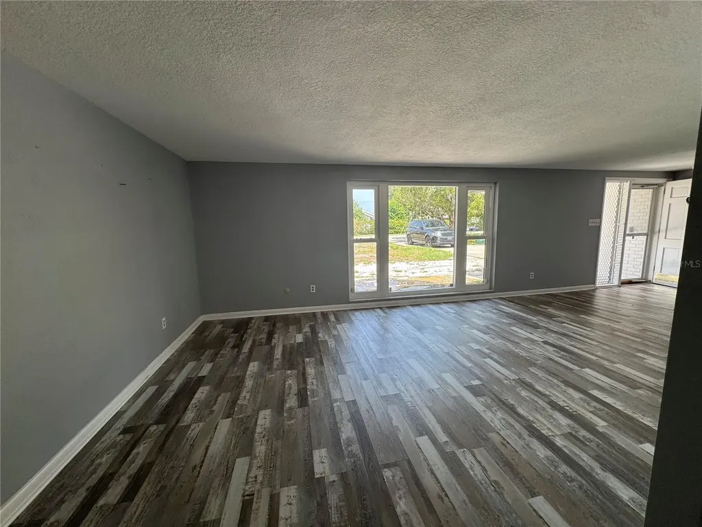 907 S Florida Avenue Tarpon Springs FL 34689