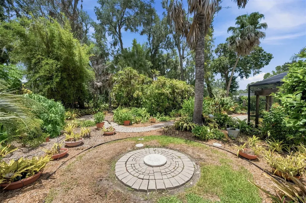 2210 Wedgewood Court Plant City FL 33566