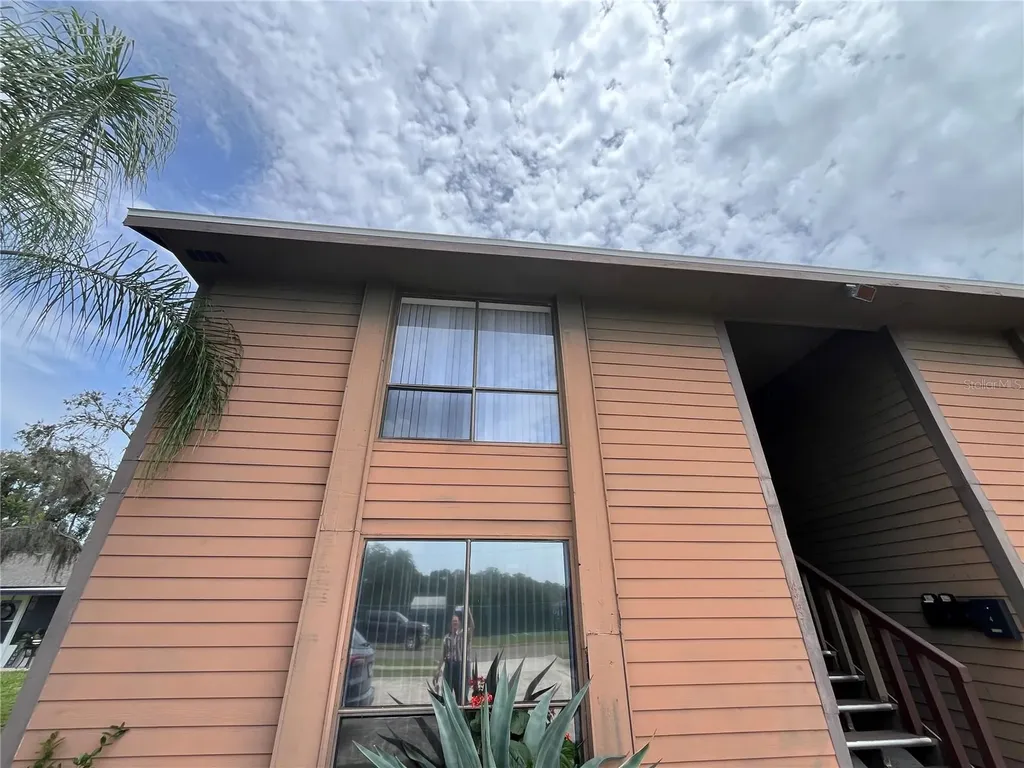 423 E Sessoms Avenue Lake Wales FL 33853
