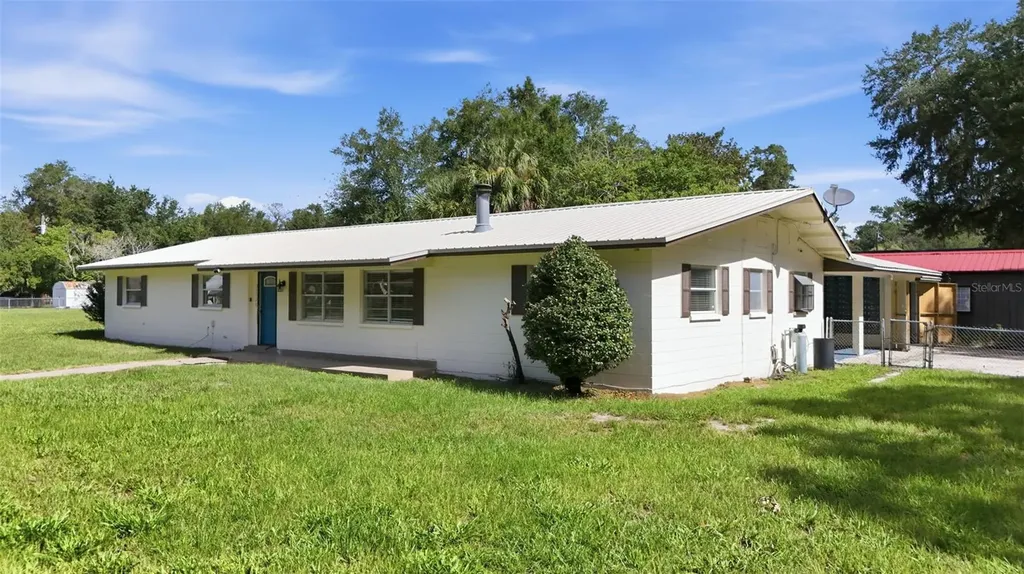22526 SE 62nd Avenue Hawthorne FL 32640