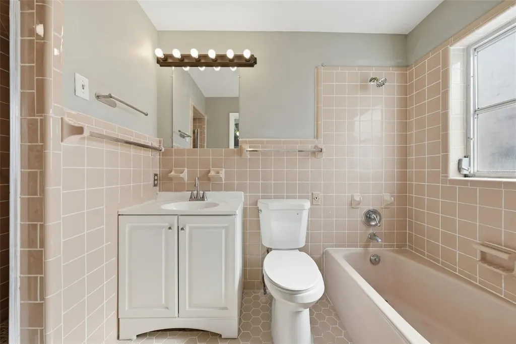 22526 SE 62nd Avenue Hawthorne FL 32640