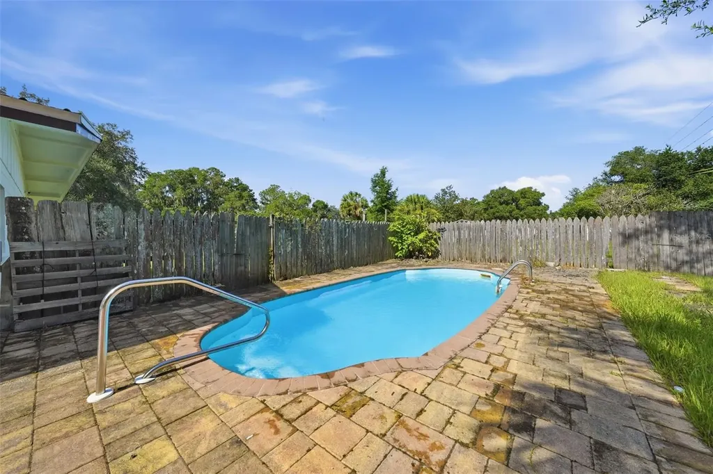 22526 SE 62nd Avenue Hawthorne FL 32640