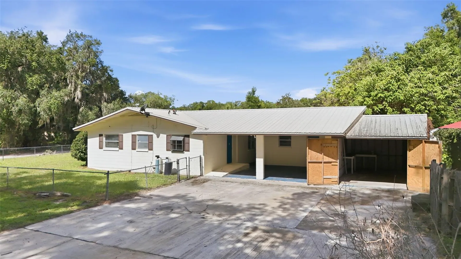22526 SE 62nd Avenue Hawthorne FL 32640