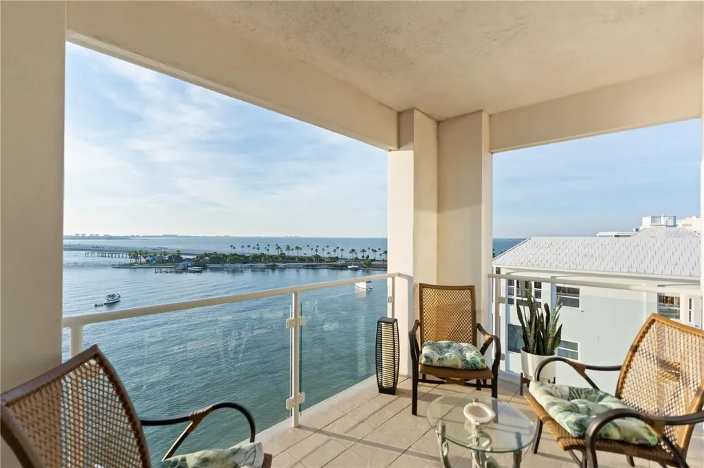 258 Golden Gate Point Sarasota FL 34236