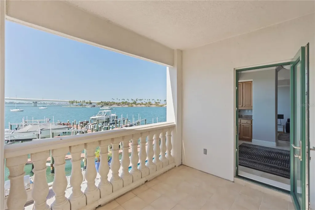258 Golden Gate Point Sarasota FL 34236