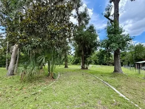 9749 Florida Street Fanning Springs FL 32693