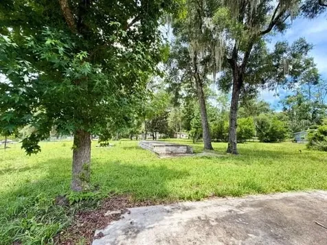 9749 Florida Street Fanning Springs FL 32693