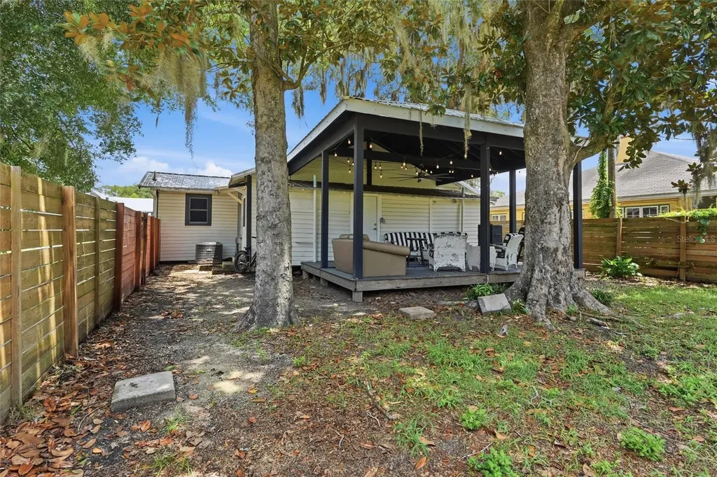 619 NW 7th Avenue Gainesville FL 32601