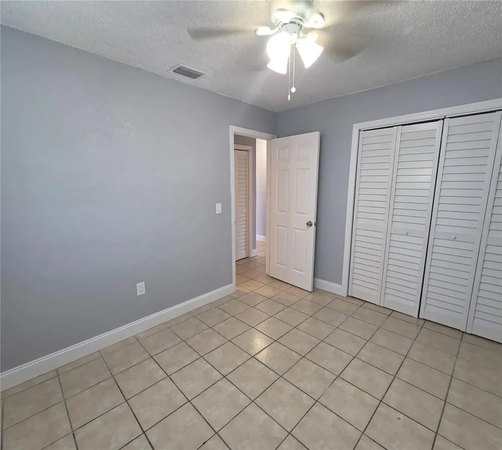 5720 N Lincoln Avenue Tampa FL 33614
