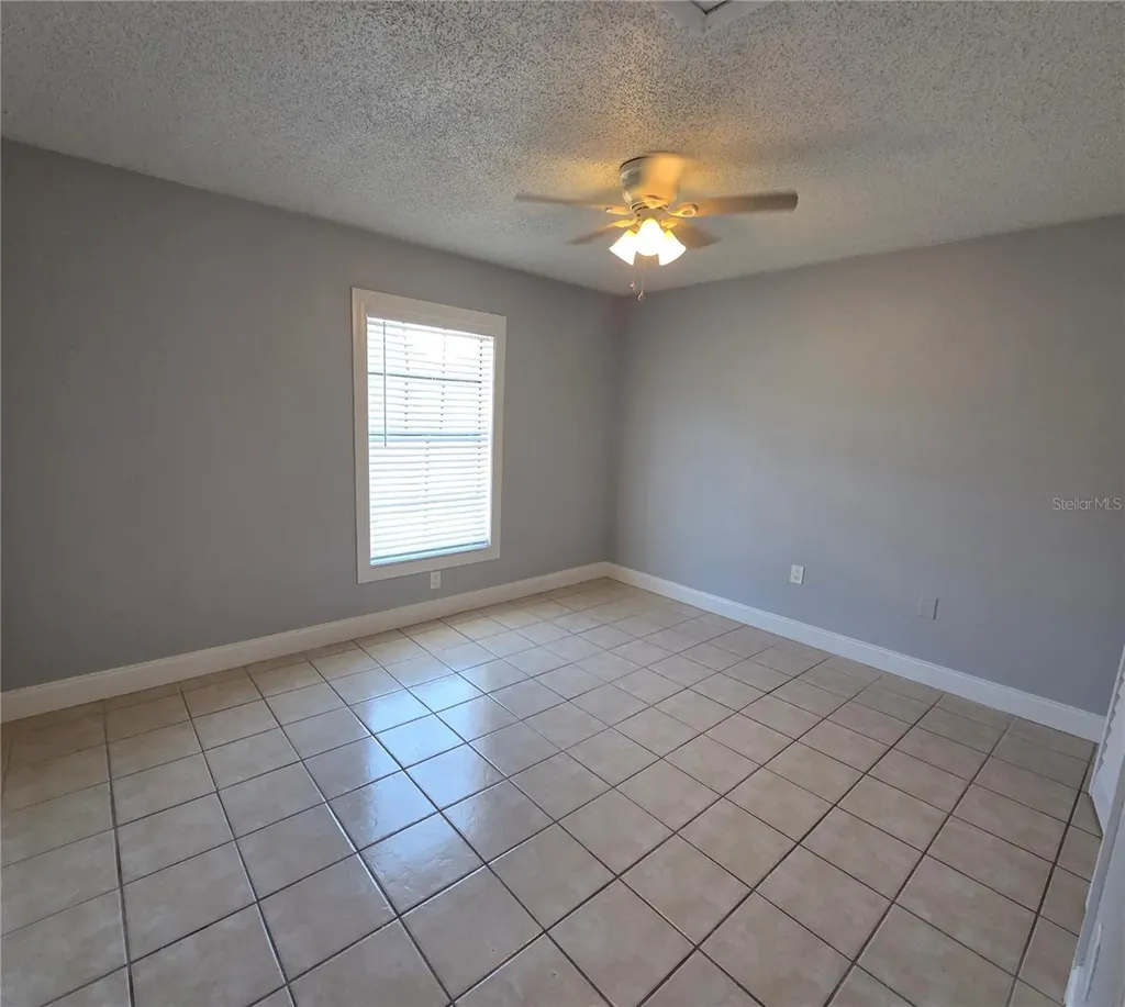 5720 N Lincoln Avenue Tampa FL 33614