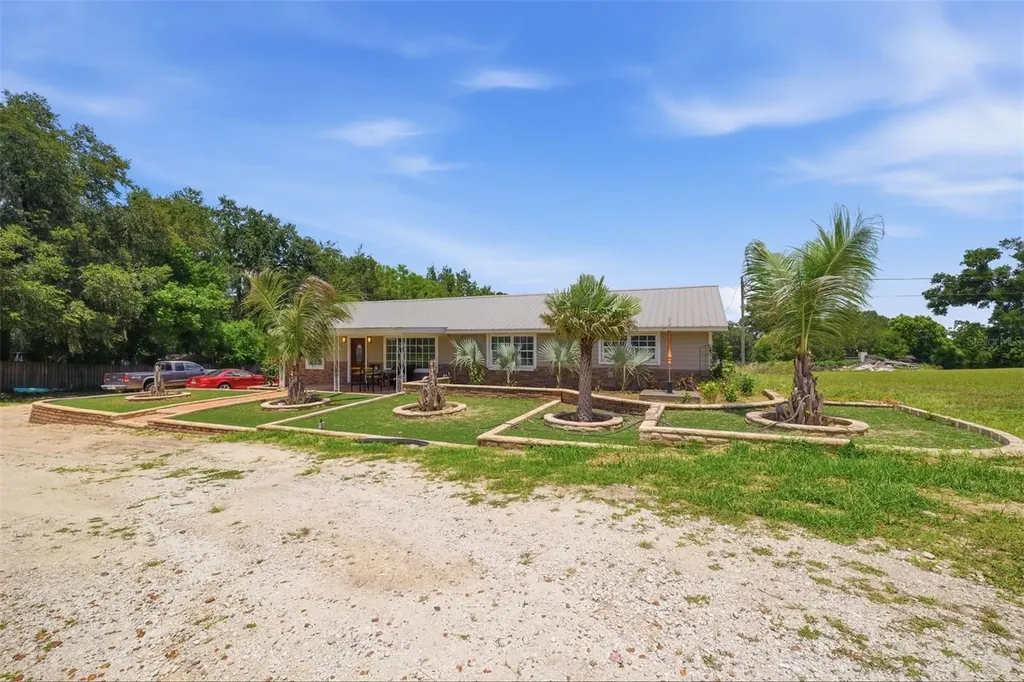8744 Gall Boulevard Zephyrhills FL 33541