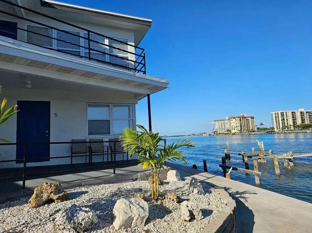 621 Bay Esplanade Clearwater Beach FL 33767