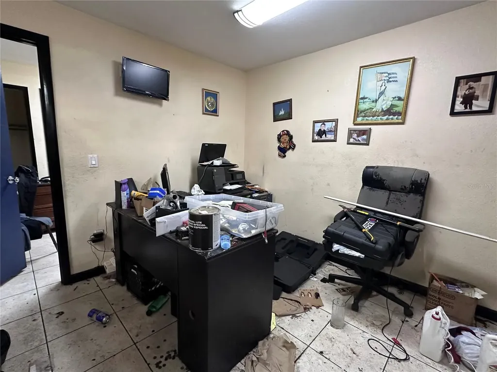 1412 E Lake Avenue Tampa FL 33605