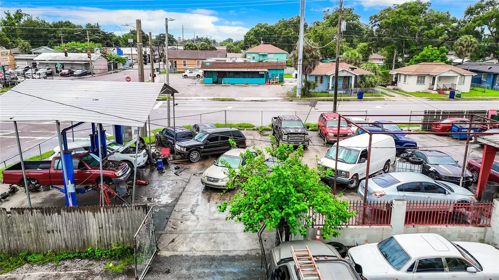 1412 E Lake Avenue Tampa FL 33605