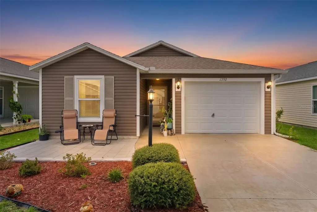1352 Marybeth Lane The Villages FL 32163