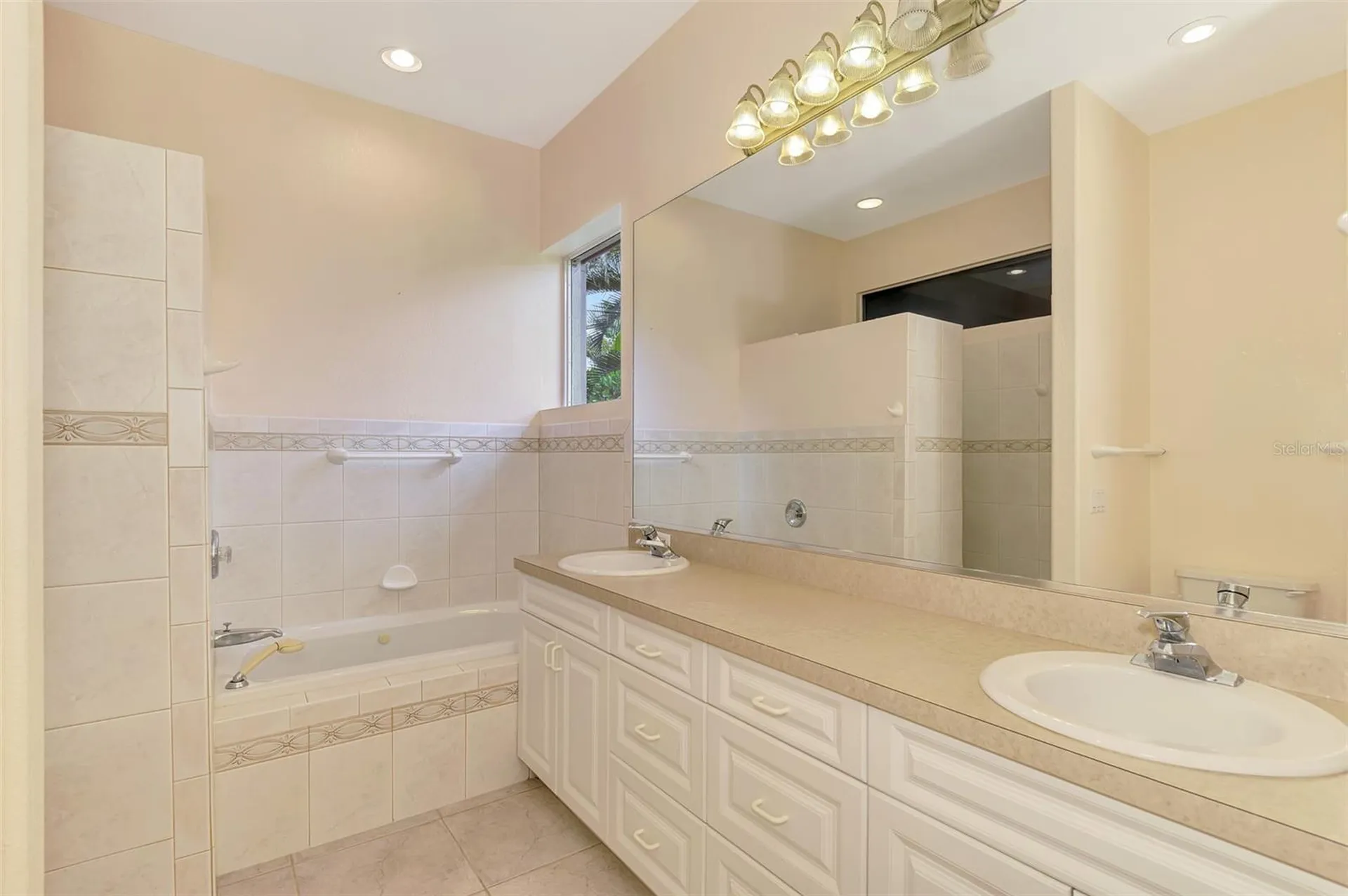 4708 Sweetmeadow Circle Sarasota FL 34238