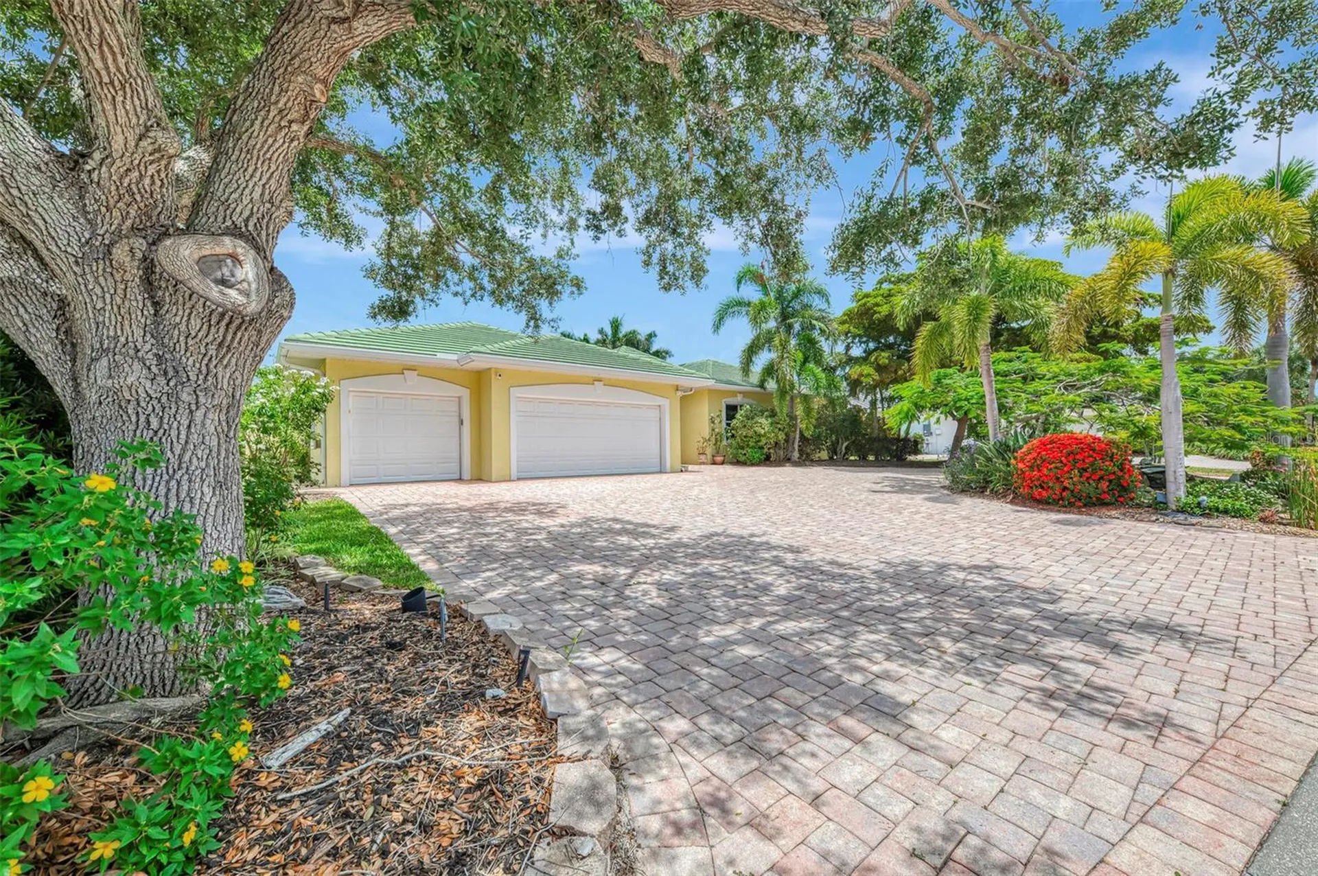 4708 Sweetmeadow Circle Sarasota FL 34238