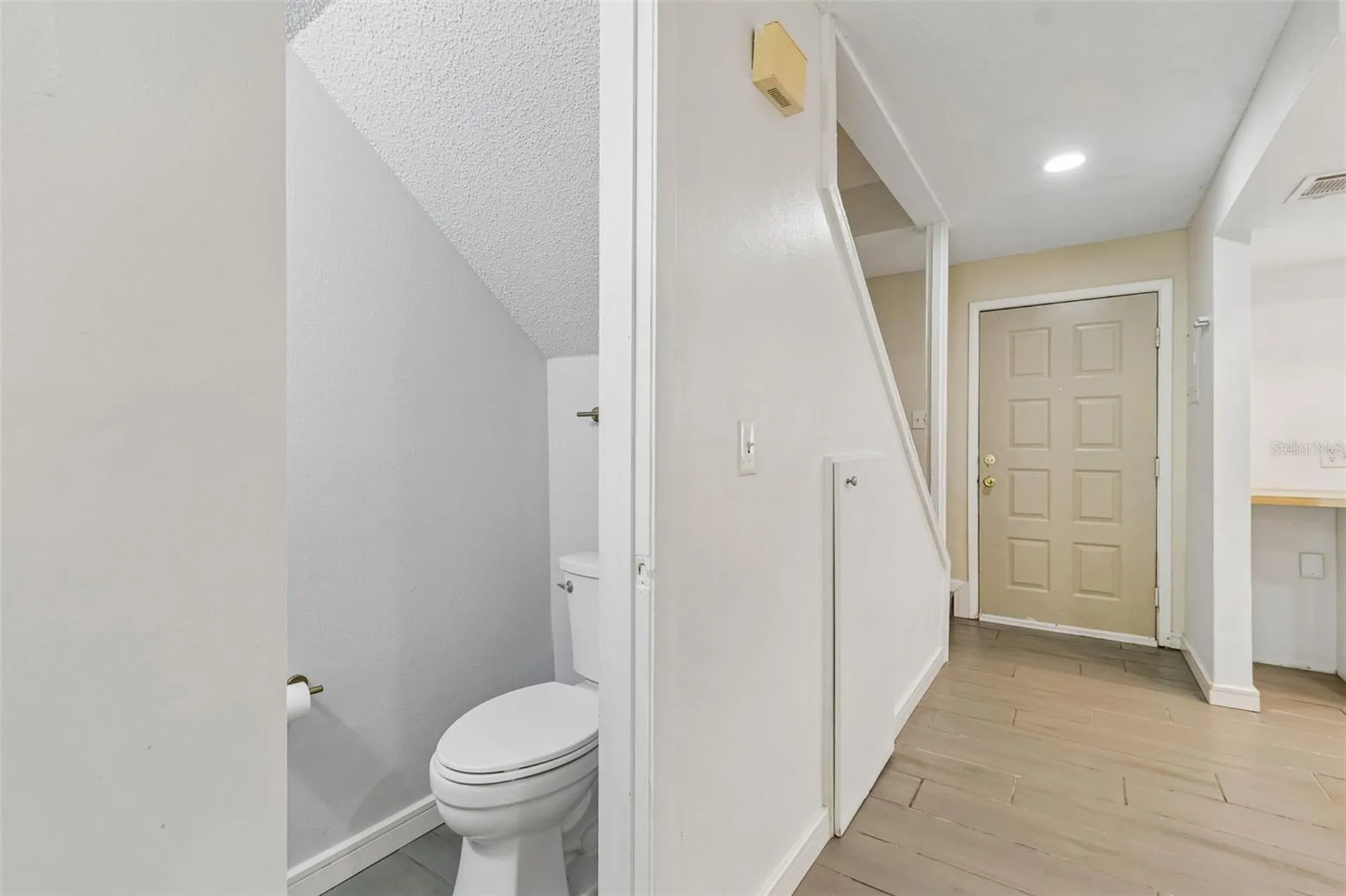 3911 Oak Limb Court Tampa FL 33614