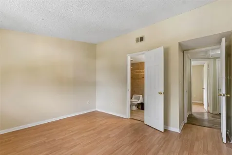 3911 Oak Limb Court Tampa FL 33614