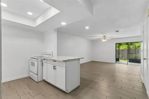 3911 Oak Limb Court Tampa FL 33614