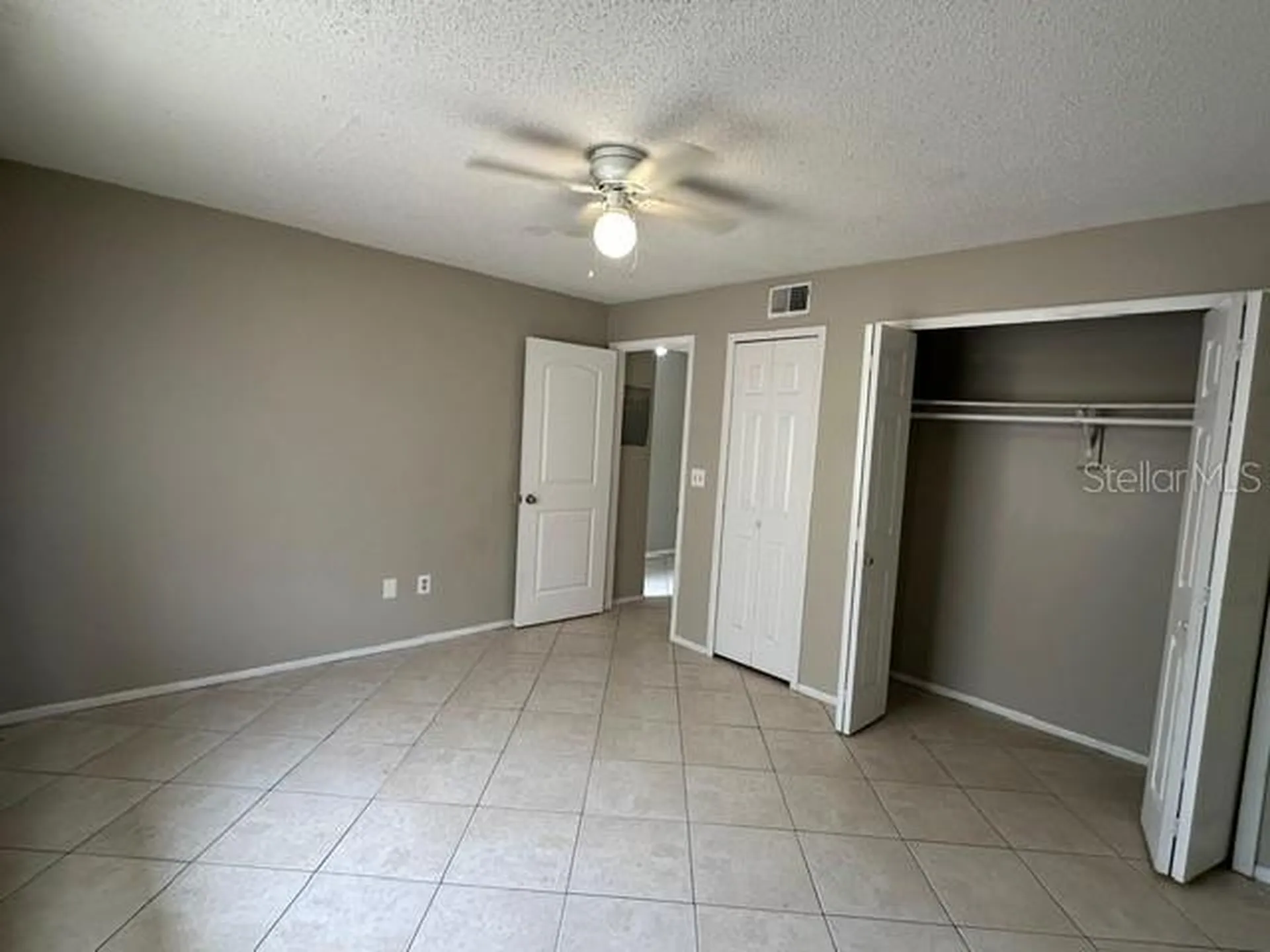 2739 Hunt Club Lane Orlando FL 32826