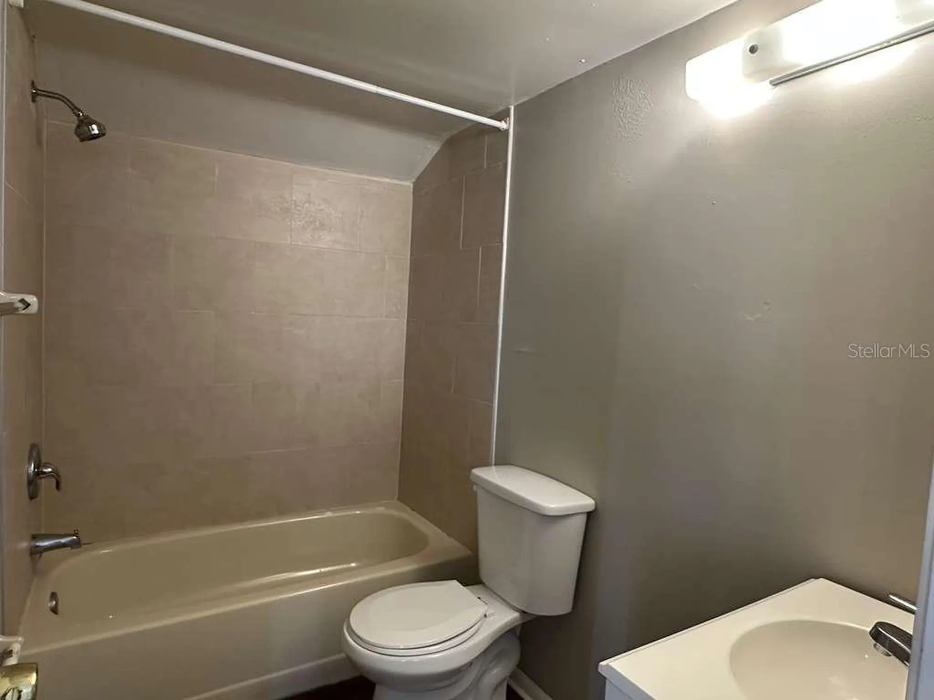 2739 Hunt Club Lane Orlando FL 32826