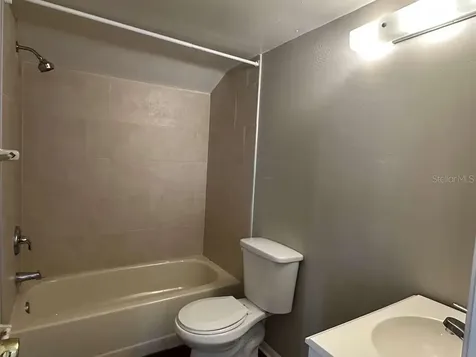 2739 Hunt Club Lane Orlando FL 32826