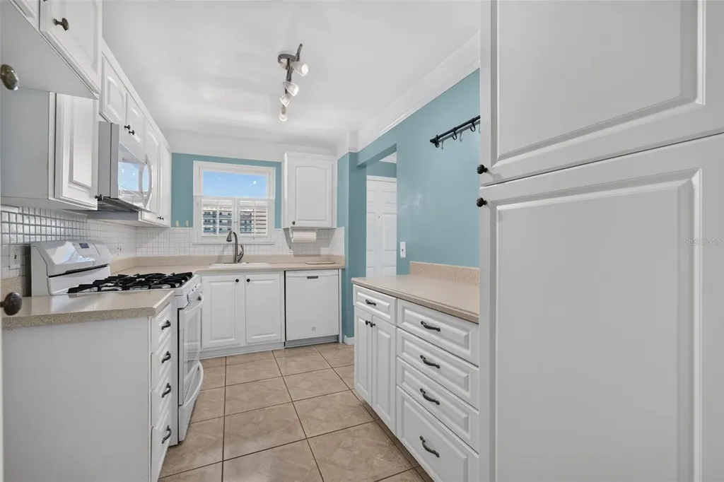6025 Shore Boulevard S Gulfport FL 33707