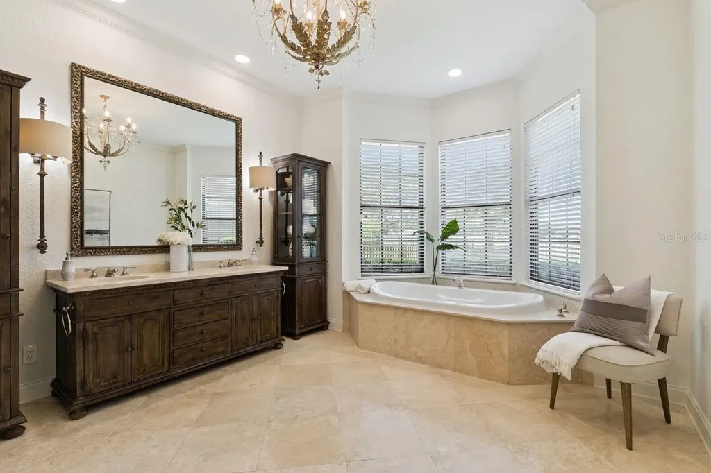 6127 Tarawood Drive Orlando FL 32819