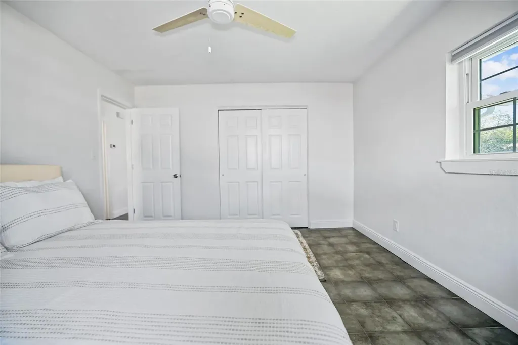 4229 7th Avenue N St Petersburg FL 33713