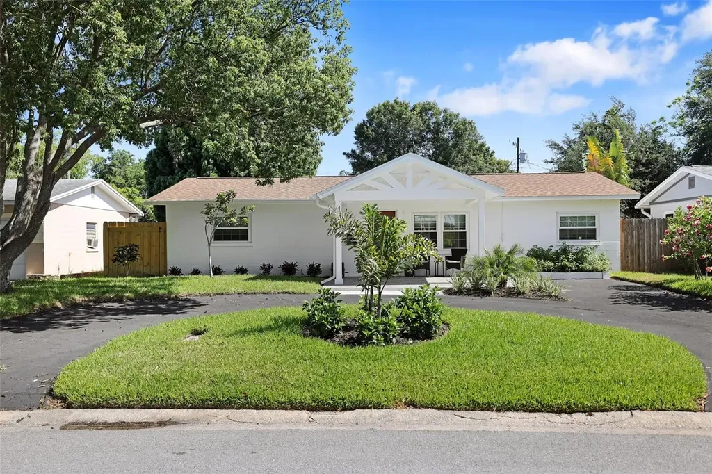 4229 7th Avenue N St Petersburg FL 33713