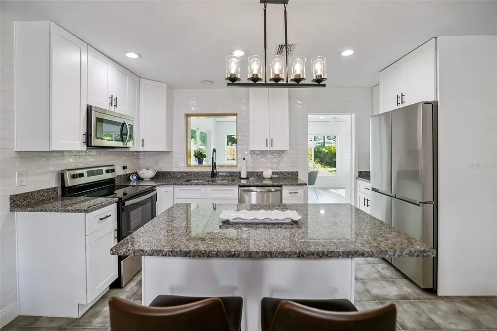 4229 7th Avenue N St Petersburg FL 33713