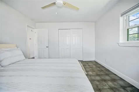 4229 7th Avenue N St Petersburg FL 33713