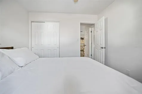 4229 7th Avenue N St Petersburg FL 33713