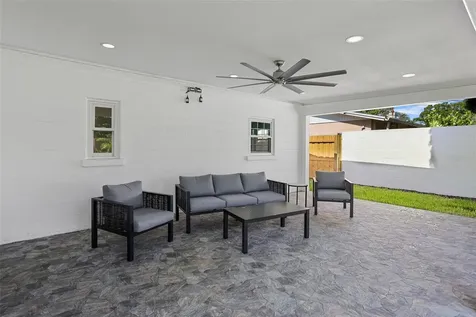 4229 7th Avenue N St Petersburg FL 33713